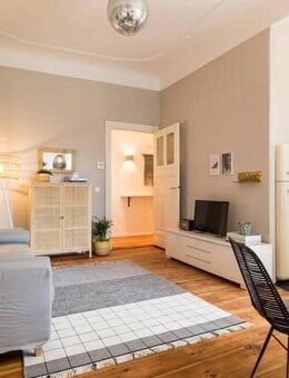 Gründerzeit neu gedacht - stilvolle Altbauperle mit Sonnenbalkon in ruhiger Charlottenburg-Lage - Berlin