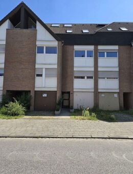 Jobcenter! Frisch sanierte 4 Zimmer Wohnung in Mönchengladbach - Mönchengladbach