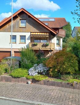 Zweifamilienhaus mit Doppelgarage in idyllischer Lage in Diemelstadt-Wrexen - Diemelstadt