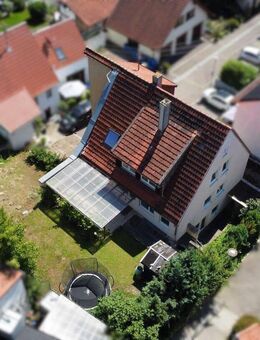 Exklusives Dreifamilienhaus mit großem Garten in Tamm - Tamm