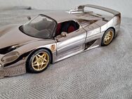 Ferrari F 50 Chrom--Modellauto 1:18 - Meckenheim