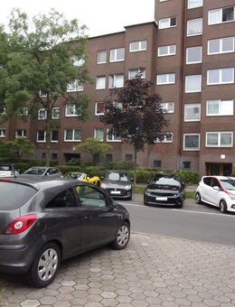 Charmante 3-Zimmer-Wohnung mit Balkon ins Grüne – barrierefrei, energetisch saniert, frei! - Hamburg