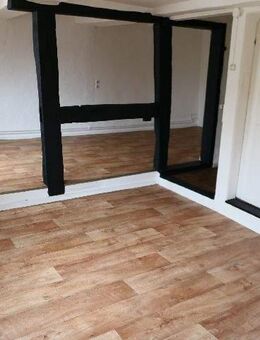 Modernisierte gemütliche Wohnung im Fachwerkhaus mit Küche und Tageslichtbad in Hamelns Altstadt - Hameln