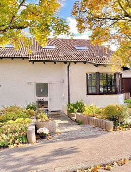 Exklusives Wohnhaus - Wohnen und Vermieten unter einem Dach - Trossingen