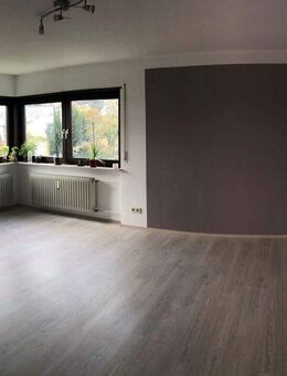 Schöne, helle - unvermietete - 3,5 Zimmerwohnung (87,5 qm) mit Südbalkon - Bad Dürkheim