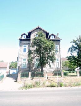 Sanierte und renovierte Altbauwohnung mit Gartennutzung und Garage in Bovenden - Bovenden