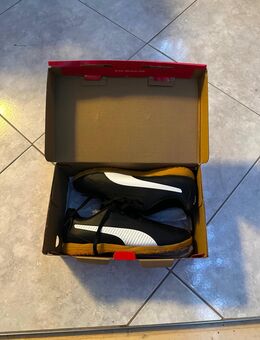 Puma Sneaker schwarz Monarch II mit weißem Streifen Gr. 38,5 - Kandel Zentrum