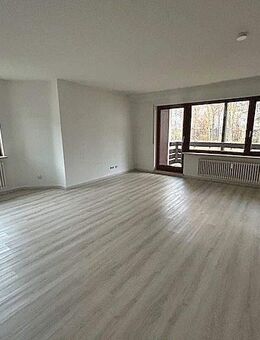 3-Zi.-Wohnung mit Balkon und Garage in bevorzugter Wohnlage-Buchberg - Neuenbürg