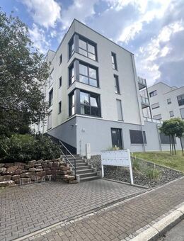 Moderne, lichtdurchflutete und schöne 2 Zimmer-Wohnung mit Balkon in Marburg, Georg-Elser-Straße 6A - Marburg