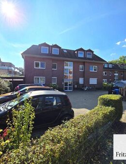 Ansprechende Dachgeschosswohnung nebst Loggia, Keller und PKW-Stellplatz - Oldenburg