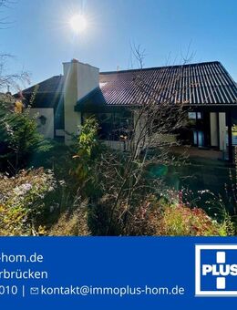 HOMBURG-EINÖD; PROFESSORENHAUS IN RUHIGER 1A LAGE - Homburg