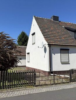 "Gestalten statt nur wohnen - renovierungsbedürftige Doppelhaushälfte in Wolfen-Süd" - Bitterfeld-Wolfen