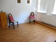 Sehr gemütliche helle 3 Zimmer Wohnung mit Einbauküche, Innenhof-Terrasse und möglicher Garage! - Bodenwerder (Münchhausenstadt)