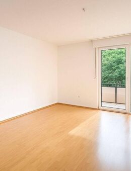 Helle Erdgeschosswohnung mit gemütlichem Balkon - Bochum