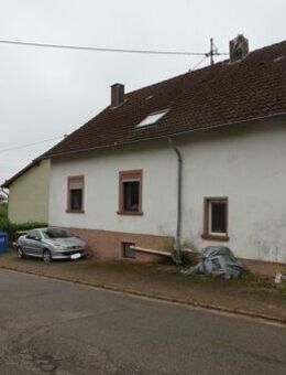 *** 1-2 Familienhaus mit Garten und Garagen *** - Losheim (See)