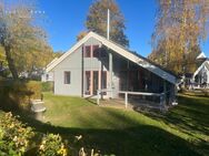 Modernes Ferienhaus in 1. Reihe - alleinstehend - in schönster Lage mit Blick auf den See - Mirow