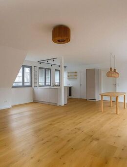 Ab sofort: Penthouse in sehr gepflegter Wohnanlage in ruhiger Umgebung im Villenviertel - Köln