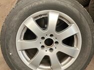 Verkaufe originale Mercedes Felgen 17“ mit Winterreifen - Günzburg