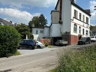 Renditeobjekt !!! Mehrfamilienhaus mit 4 Wohneinheiten und einem Restaurant - Remscheid