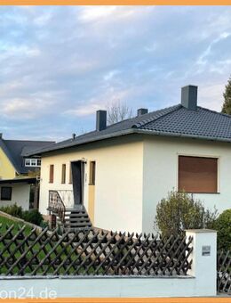 Zuhause mit Perspektive - Großzügiges Zweifamilienhaus in naturnaher Lage von Hirschaid-Sassanfahrt - Hirschaid