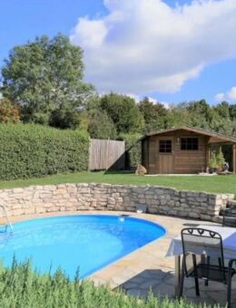 Großzügige 6-Zimmer-Maisonette mit Garten und Pool - Wohnen auf zwei Etagen wie im eigenen Haus - Dorfen