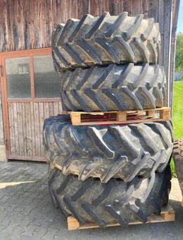 Fendt Kompletträder 580/70R42 und 540/65R30 auf 10 Loch Felge für Fendt Favorit Vario usw. - Schwindegg