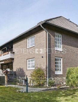 + Renoviert + Ruhige Lage + Süd-Loggia + EBK + - Harmstorf