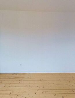 Gemütliche 1-Zimmer-Wohnung mit EINBAUKÜCHE und Wannenbad - Bielefeld