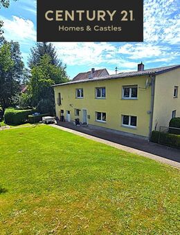 Großes MFH mit 5 Parteien und enormem Erweiterungspotential, mit Ausbaumöglichkeit weiterer 3 Whg. - Sankt Wendel