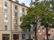Haidhausen: Charmante 3-Zimmer-Altbau-Wohnung mit großem Westbalkon - München