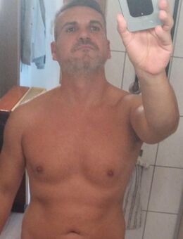 Ich bin ein gutaussehender 40-jähriger Mann. - Stuttgart