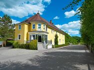 Tolles Anwesen mit großem Grundstück in schöner Lage am Inn - mit Gewerbeeinheit - Passau