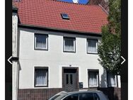 Preiswertes 4-Zimmer-Reihenhaus in Burg - Burg (Sachsen-Anhalt)