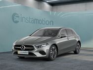 Mercedes A 200, , Jahr 2023 - München