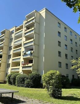 3 Zi.-ETW inkl. TG-Stellplatz in Moosach - Ruhige Lage mit viel Grün u. bester Infrastuktur - München