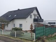 Sonnenverwöhntes Zweifamilienhaus mit Wohlfühlatmosphäre! - Meudt