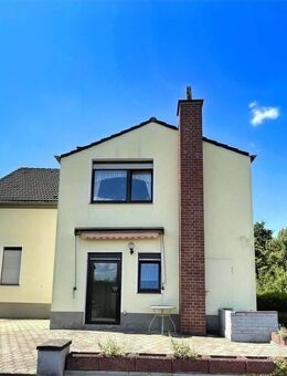 Zweifamilienhaus mit großem Grundstück in Hattingen-Winz-Baak - Platz für Ideen, Raum für Neues - Hattingen