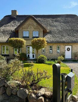 Historisches Reetdachhaus mit Stil und Seele – Liebevoll saniertes Juwel mit Bauerngarten - Bei Husum-Nordsee - Winnert