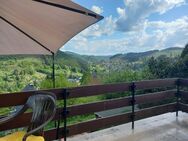 Erholung im Grünen. FerienDoppelhaushälfte mit Ausblick auf Manebach - Ilmenau