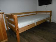 Bett mit Matratze zu verkaufen - Fürth