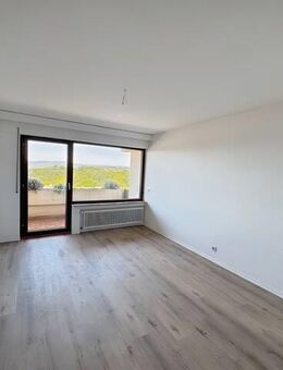 Renovierte 2 ZKB DG-Wohnung mit Balkon - nur mit Wohnberechtigungsschein (WBS) - Trier