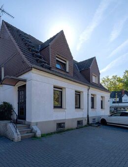 Charmante Zechen-Doppelhaushälfte mit Potenzial Der herrliche Garten wird Sie begeistern. - Lünen