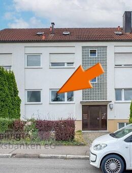 Charmante 3-Zimmer-Hochparterrewohnung mit Garten, Garage und zwei Kellerräumen in Böblingen - Böblingen