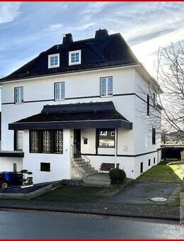 Einziehen oder vermieten - Liebevoll möbliertes MFH mit 4 Wohnungen - Medebach (Hansestadt)