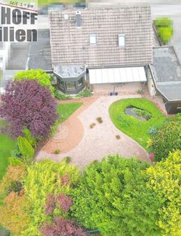 Freistehendes Einfamilienhaus mit 2 Garagen in schöner Wohnlage von Holzwickede-Süd - Holzwickede