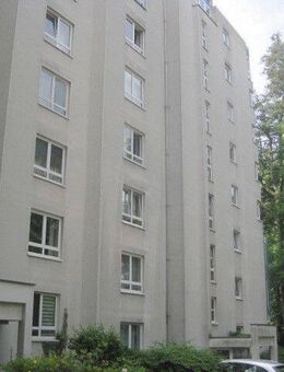 Top Lage! Renovierte 3-Zimmer-Stadtwohnung mit Einbauküche - Frankfurt (Main)