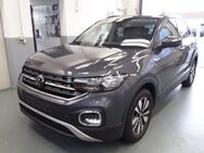 VW T-Cross, 1.0 TSI Life, Jahr 2023 - Kiel