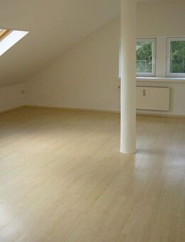 Helle 3-Zi Dachgeschosswohnung mit Garage und Grünflächennutzung in Monschau-Höfen - Monschau