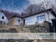 Bosen: Charmanter, renovierungsbedürftiger Bungalow mit großzügigem Grundstück - Nohfelden