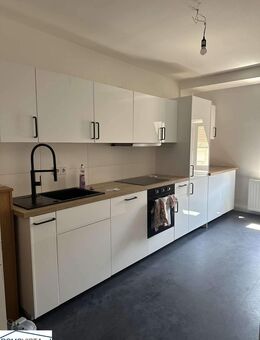 Bezugsfrei Familienwohnung mit Stellplatz & Einbauküche in zentraler Lage - Görlitz